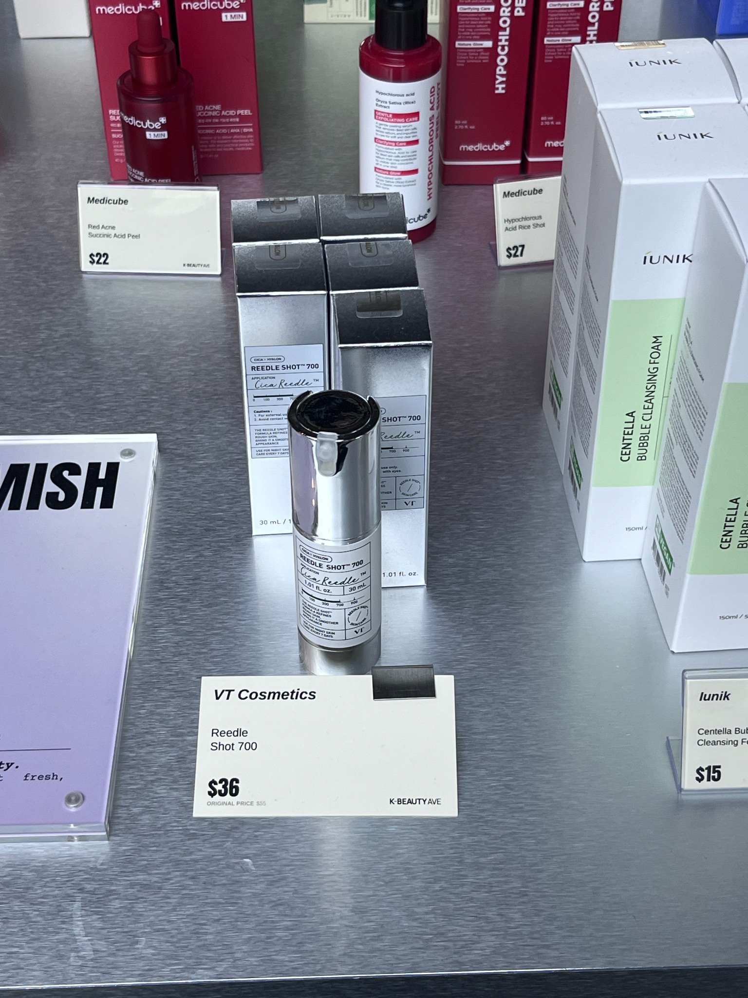 VT Cosmetics Reedle Shot 700 with its display label