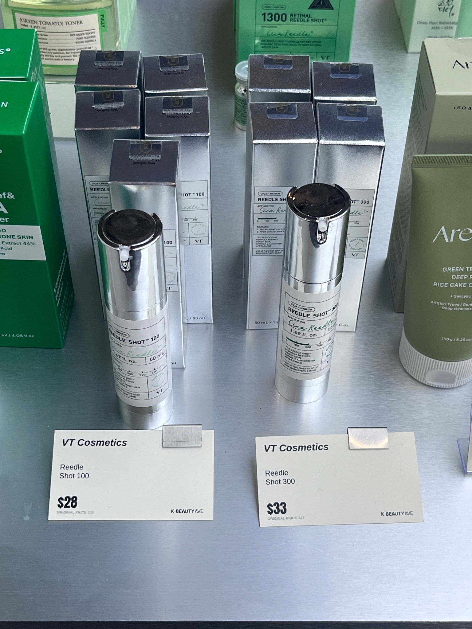 Alternate view of VT Cosmetics Reedle Shot 100 and 300 packaging
